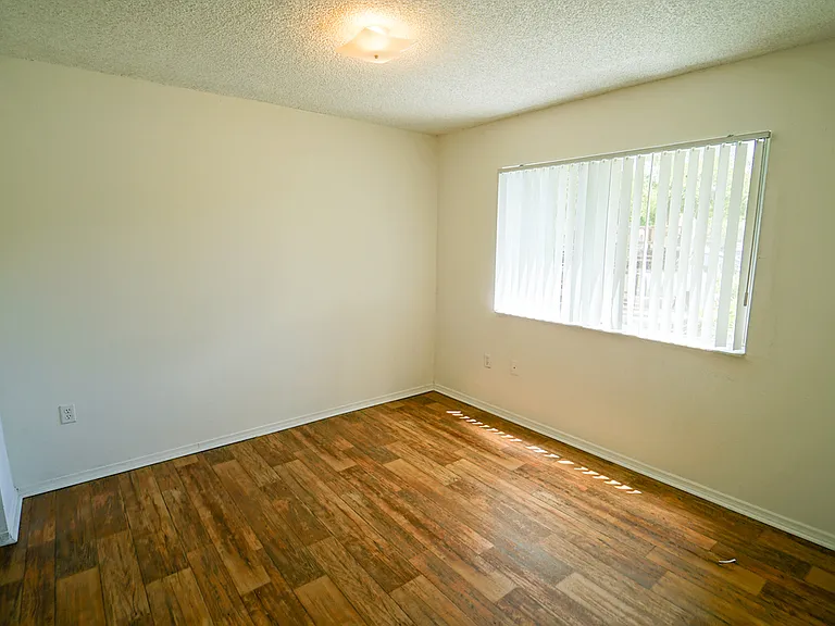 Homestead Colony Apartments — Photo 14