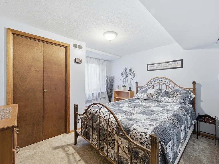 1715 N Stony Point — Photo 20