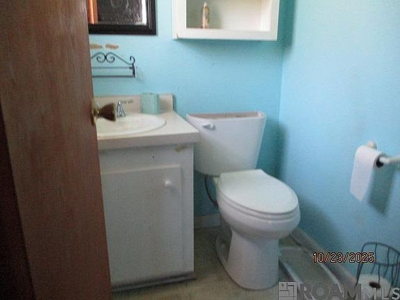 5th image of 1103 Apple St