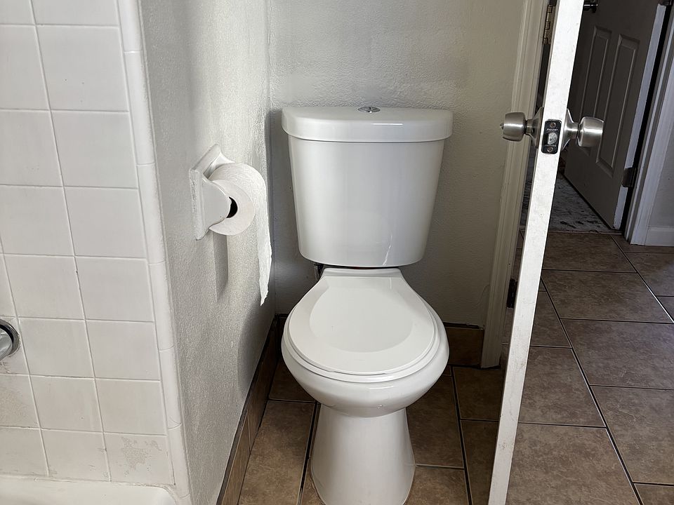 1st image of 611 N Cedar Ave #11