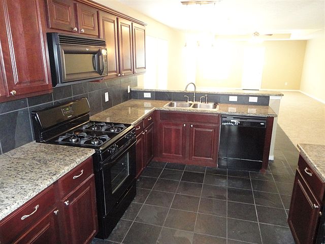 2nd image of 418 Dockside Terrace Ct