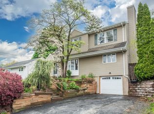 6 Ward Ave, Butler, NJ 07405