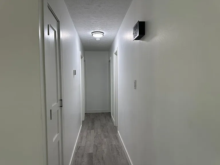 975 Lisa Ave — Photo 11