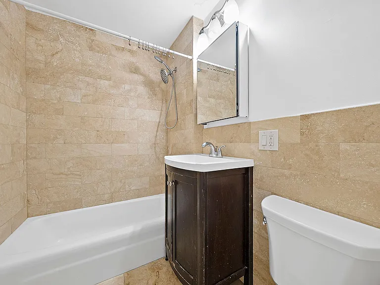 71 Oxford Ave #3 — Photo 14