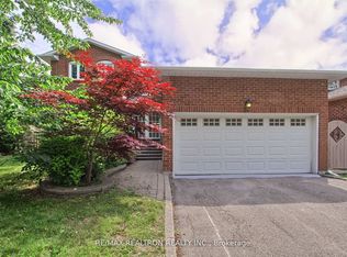 19 Crystal Dr N, Richmond Hill, ON L4C 7Z4