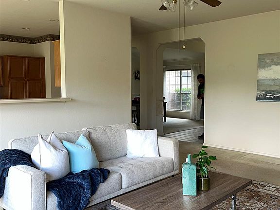 2nd image of 100 Adelfa Dr
