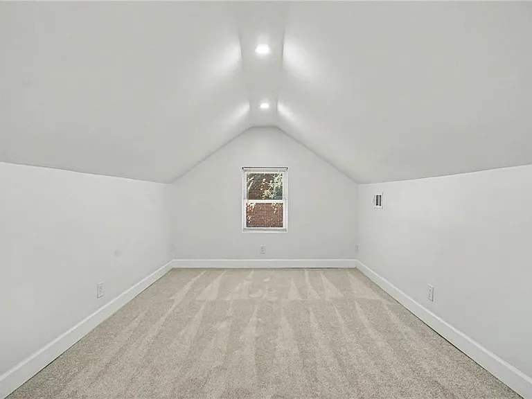 1201 Walker Dr — Photo 21