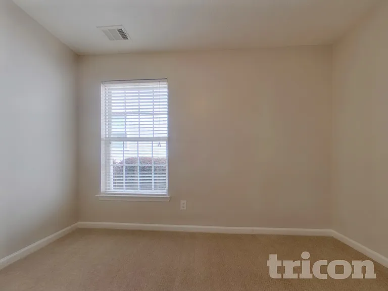501 Arrowhead Dr — Photo 11