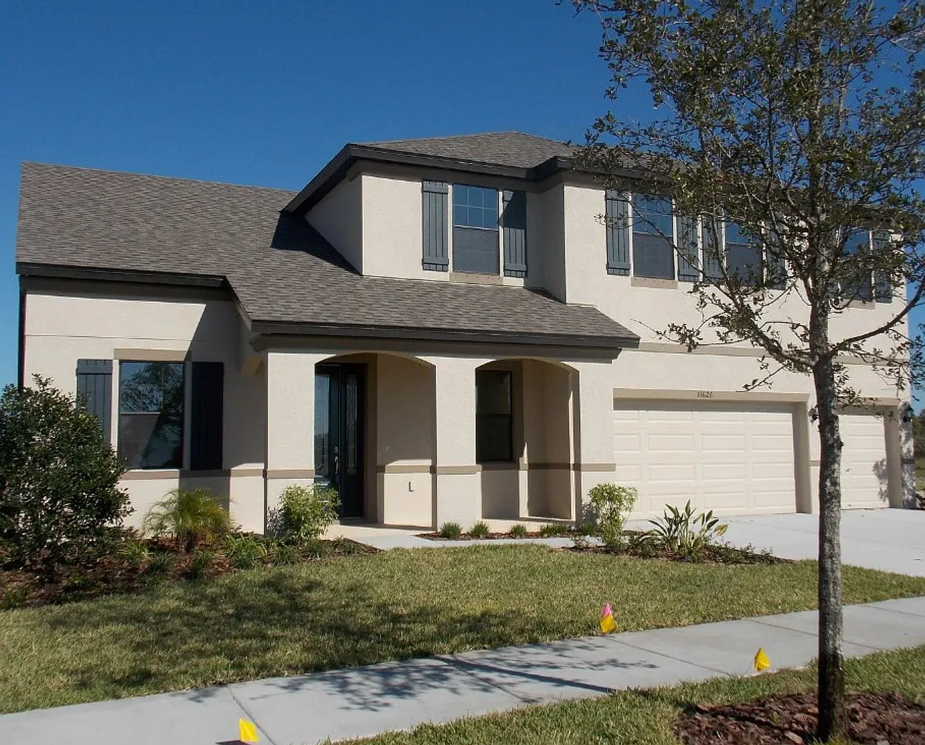 Spacious 5BR/4BA Home with Pool in Riverview — Photo 2