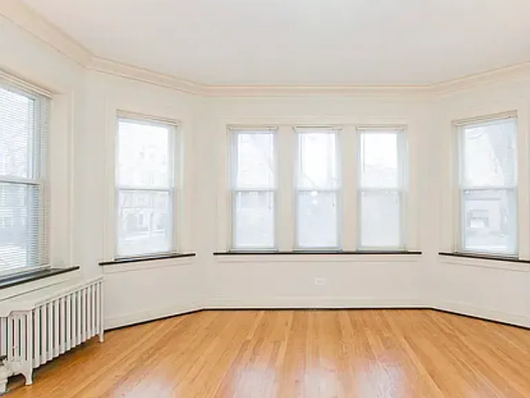 7440 N Claremont Ave #3 — Photo 4