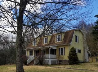 34 Kaiser Strasse, Beach Lake, PA 18405