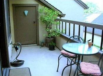 2nd image of 1942 Huxley Ct