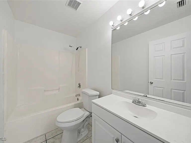 4735 30th St SW — Photo 26