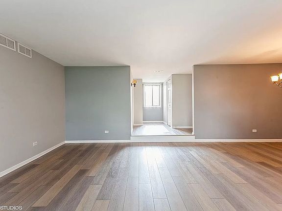 2nd image of 5822 Doe Cir #1-7