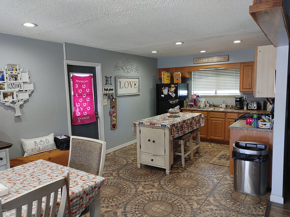2nd image of 315 E Desert Dr