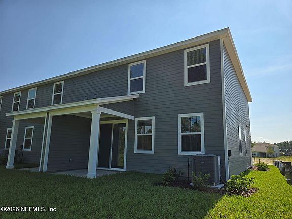 3rd image of 190 YELLOWSTONE Drive