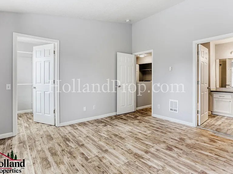123 NE 75th Ave — Photo 11