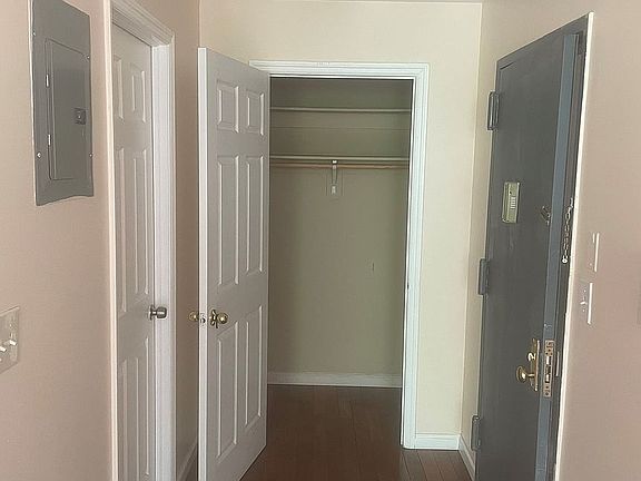 5th image of 171 Jefferson Ave #2