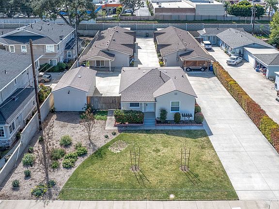 4th image of 558 E Lemon Ave #558