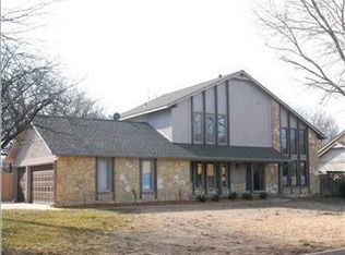 401 N Brook Forest Rd, Derby, KS 67037