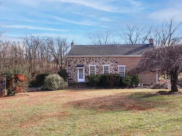 3155 Lehr Dr, York, PA 17404