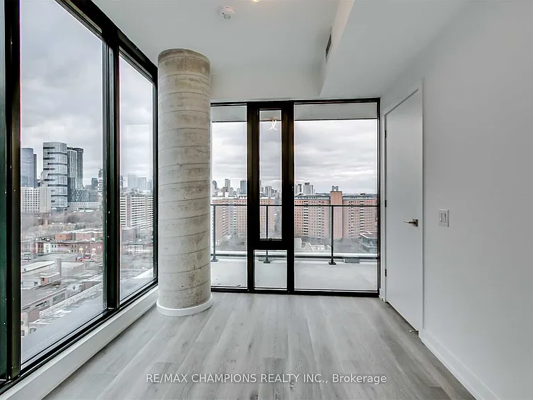 55 Ontario St #1209 — Photo 11