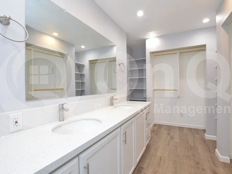 7424 E Polk St — Photo 17