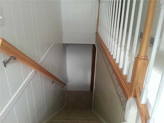4th image of 927 Terry Ave