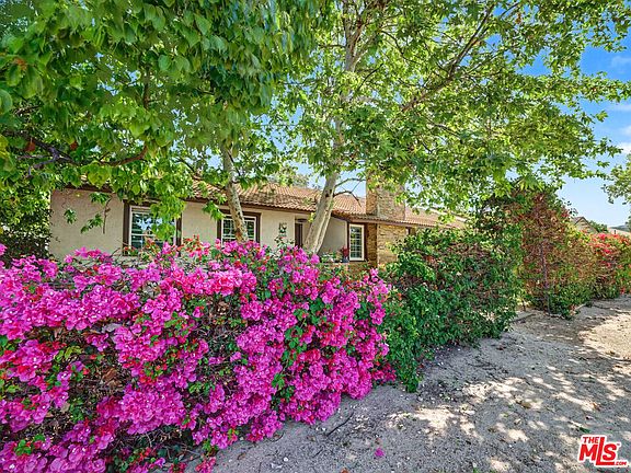 3rd image of 670 Tranquil Ln
