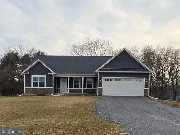 26 Berwick Ct, Charles Town, WV 25414