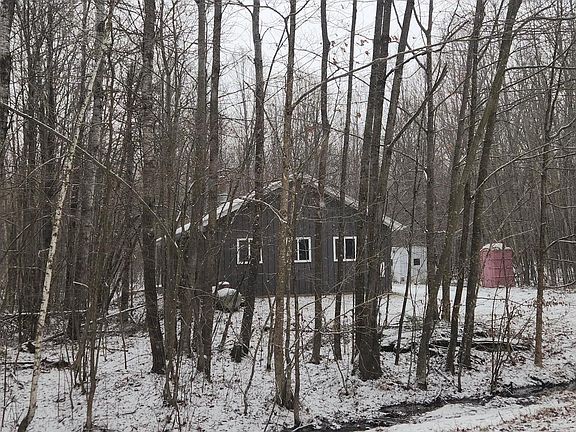 3rd image of W5010 HICKORY ROAD