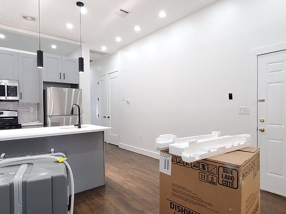 3rd image of 60 Jordan Ave #4B