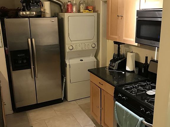 5th image of 129 45th St APT A