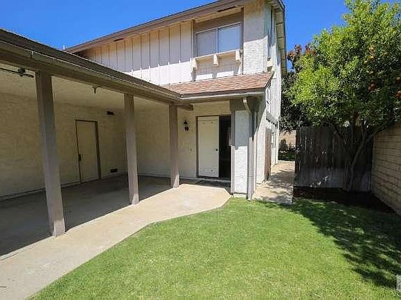 3rd image of 141 W Spanish Moss Pl