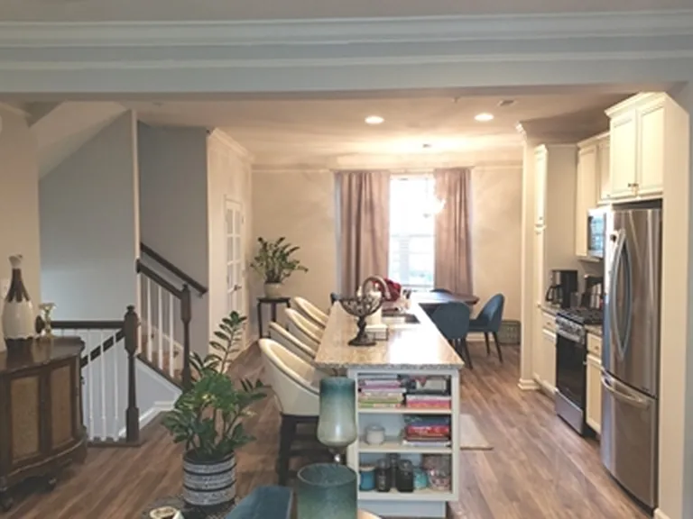949 Manor Ave N — Photo 13