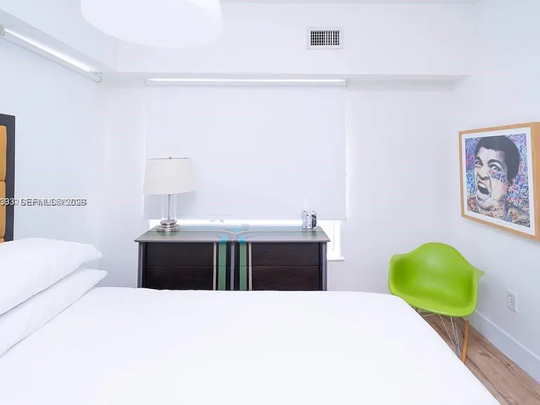 227 1st St #7 — Photo 7
