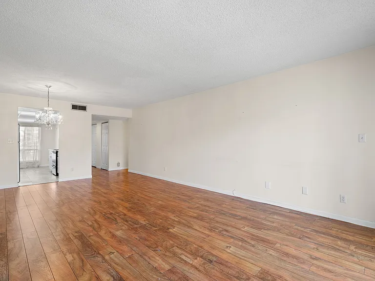 2700 Cove Cay Dr #3F — Photo 11