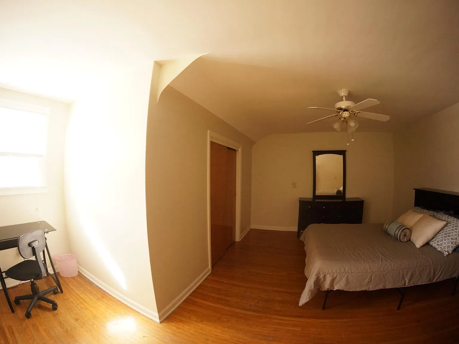 4 bed, 1650 sqft, $515 — Photo 2