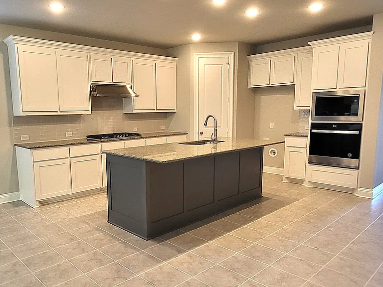 1508 Hamlisch Ave — Photo 6