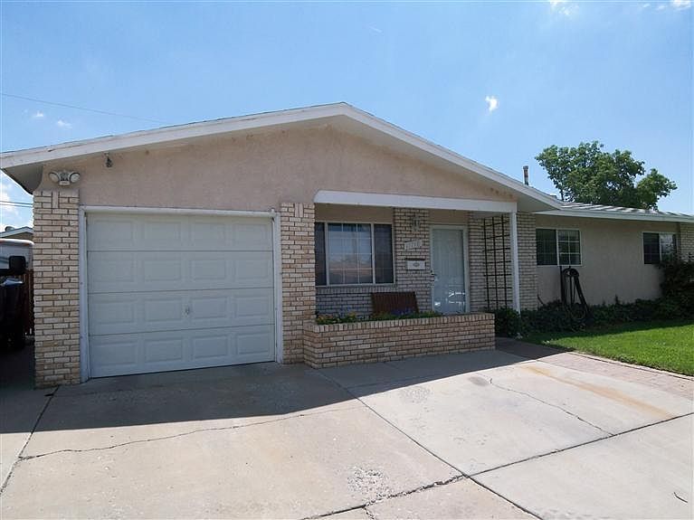 1st image of 11716 La Cueva Ln NE