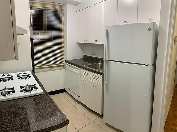 5th image of 67-02A 188th St APT 3A