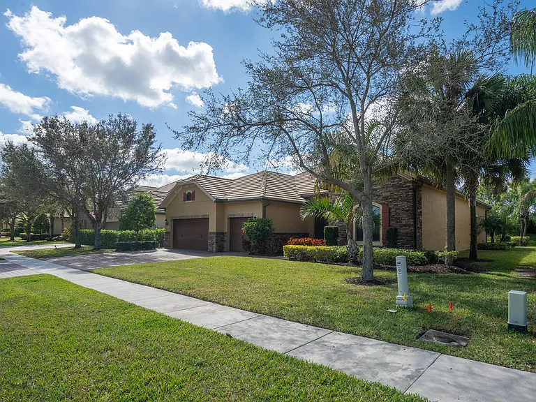 4127 Siena Cir — Photo 5