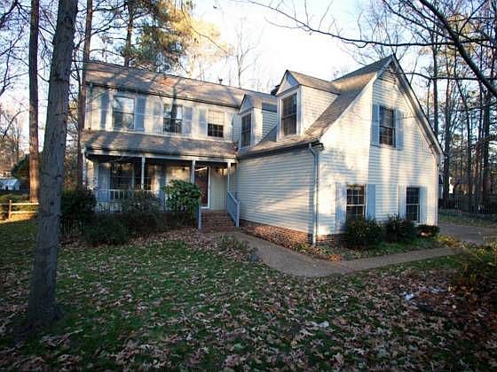1st image of 105 Castlewood Ct