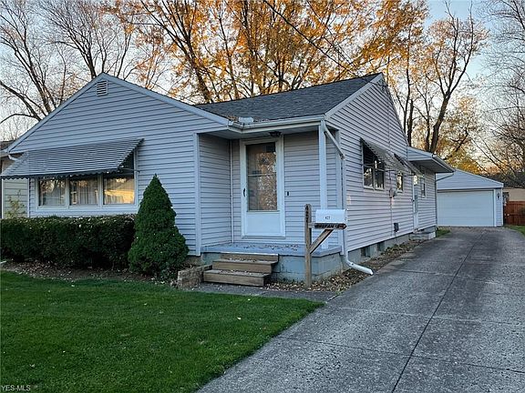 2nd image of 427 Concord Ave