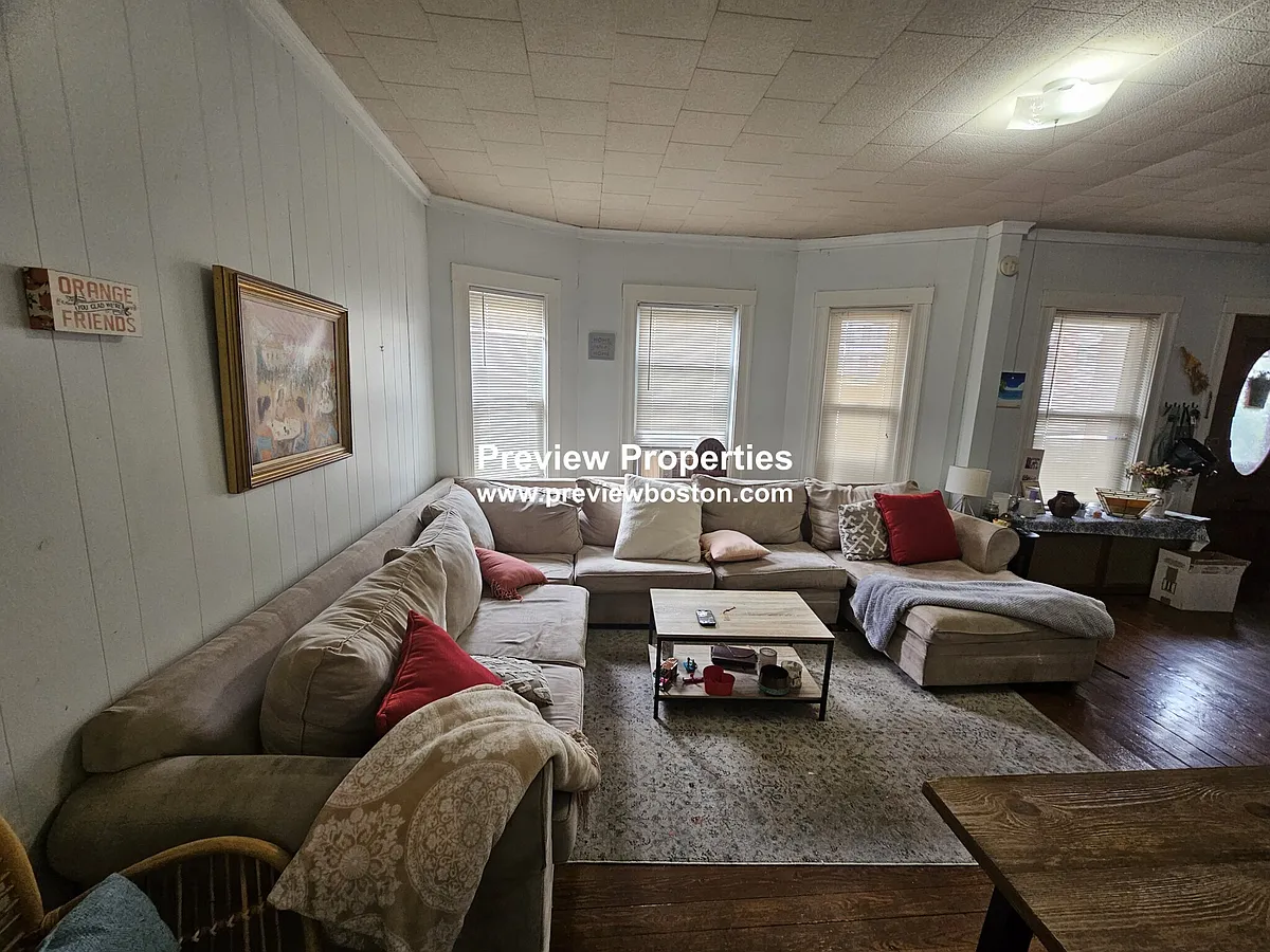 Building Photo - 95 Wallingford Rd #P