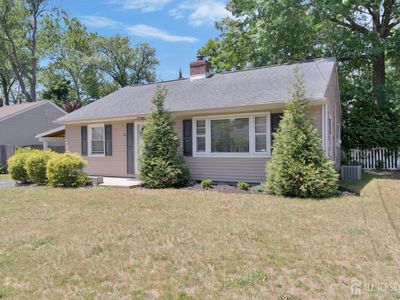 8 Pierrepont Ave, Middlesex, NJ, 08846