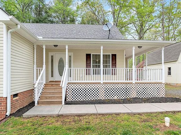 2nd image of 339 Carpenter Ln