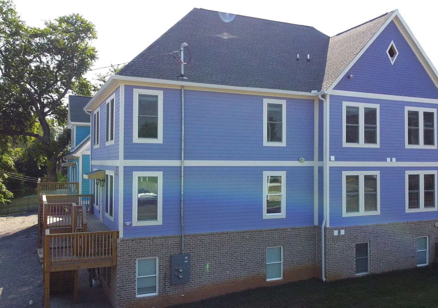 Waitlist for Aug2027Jul2028 Now Open! |Large 10BR Unit Near UTK in Fort Sanders Duplex — Photo 4