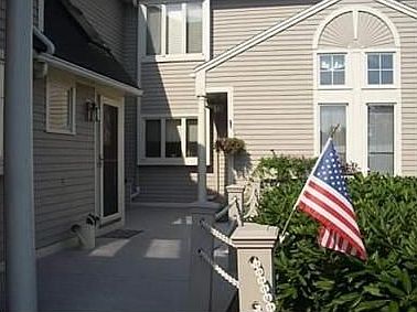 1st image of 25 Gothland St APT C