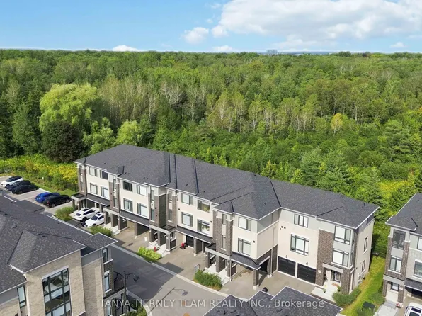 53 Emmas Way, Whitby, ON L1R 0S7